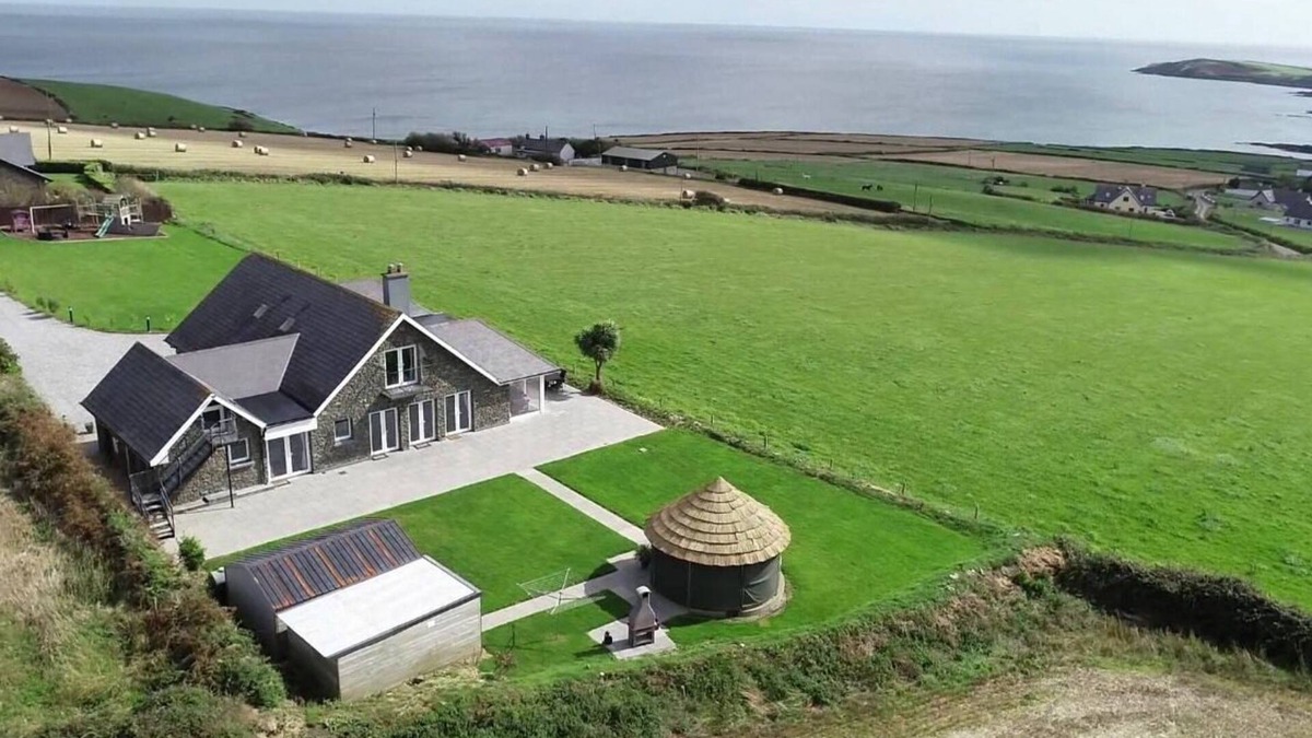 Kinsale House | Ocean Views ,kinsale 6 Bedroom house,sleeps 22,owned by Exquisite Holiday Homes