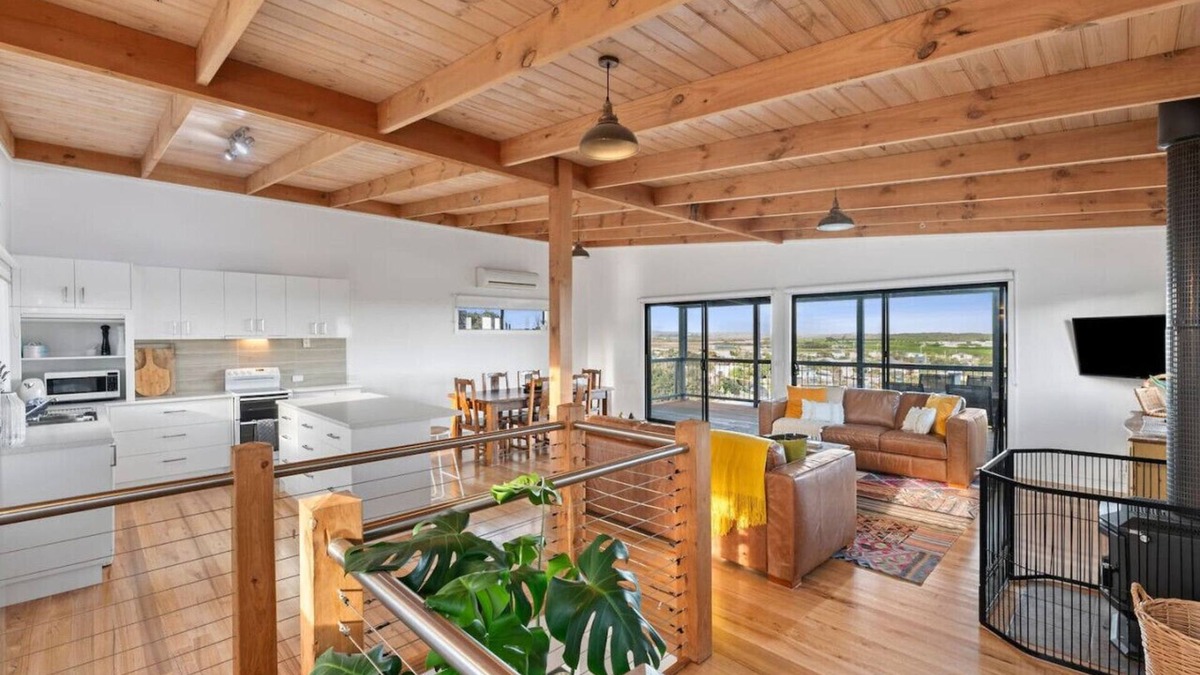 Ocean Grove House | Ocean Views on Aldebaran - sleeps 11