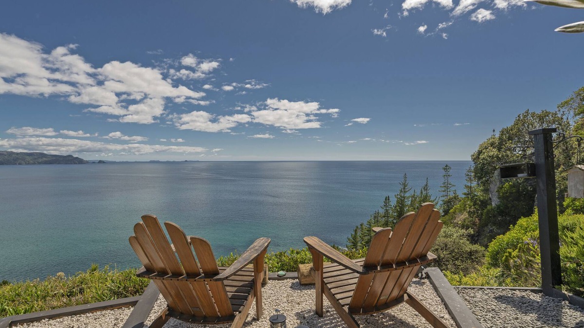 Tairua Apartment | Oceana Paradise, Beautiful 2 bdrm Spacious Amazing Ocean, Beach Views, Private