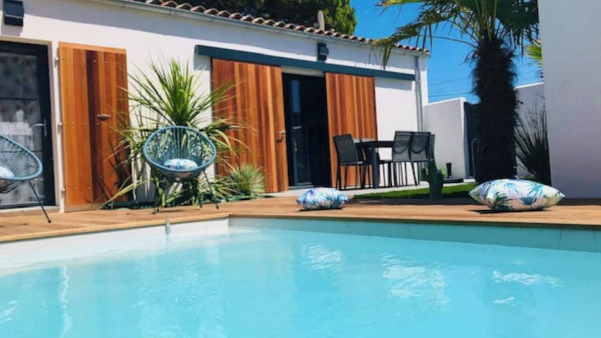 Saint-Georges-d'Oleron Villa | "øcéane, villa near beach with heated pool