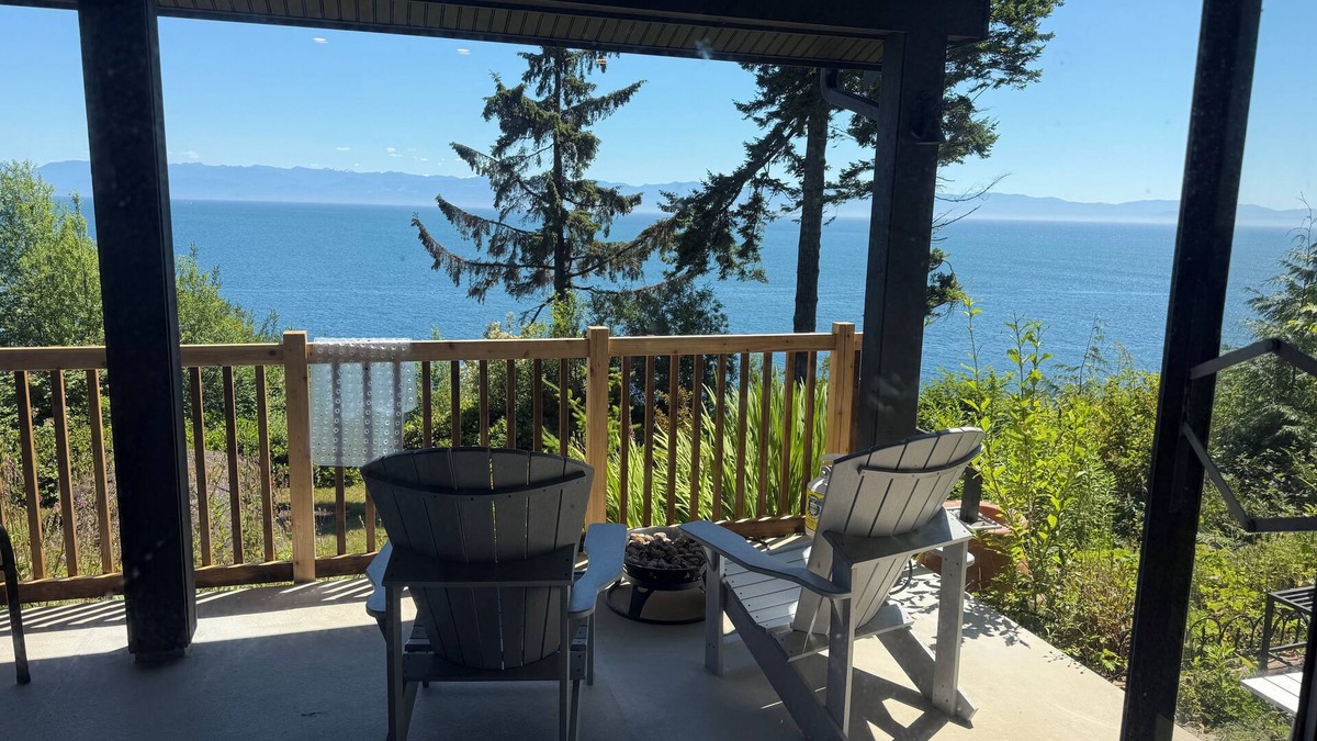 Juan de Fuca Electoral Area Condo | Oceanfront/1 bedroom condo/French Beach, 3 acre secluded rain forest/nrural calm