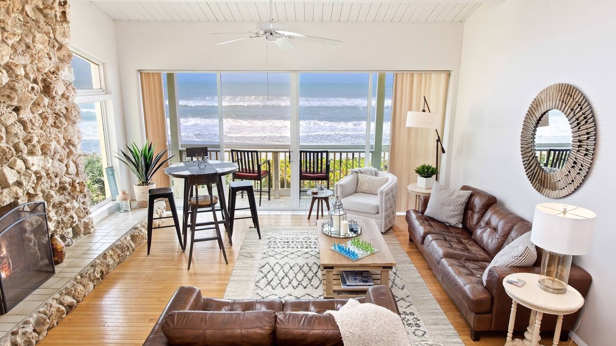 Melbourne Beach House | Oceanfront 3-Bedroom/2-Bath Luxury Townhouse in the heart of Melbourne Beach