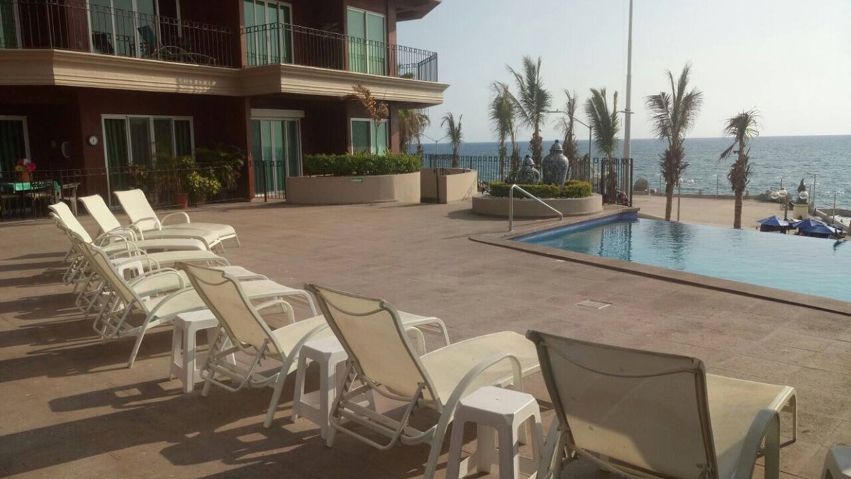 Balcones de Loma Linda Condo | Oceanfront, 3 Bedroom, 2800 Square Foot, top floor Condo In Historical Mazatlan