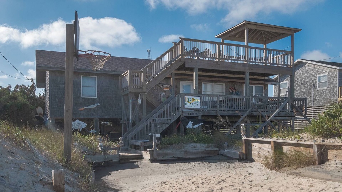 Rodanthe House | Oceanfront 7041- Duck Dog: 4-Bedroom House in Rodanthe, NC