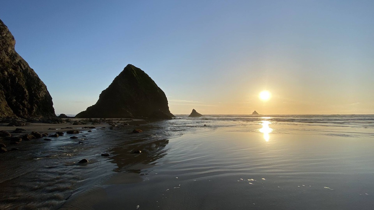 Arch Cape House | Oceanfront, Amazing View, Hot Tub Facing Ocean