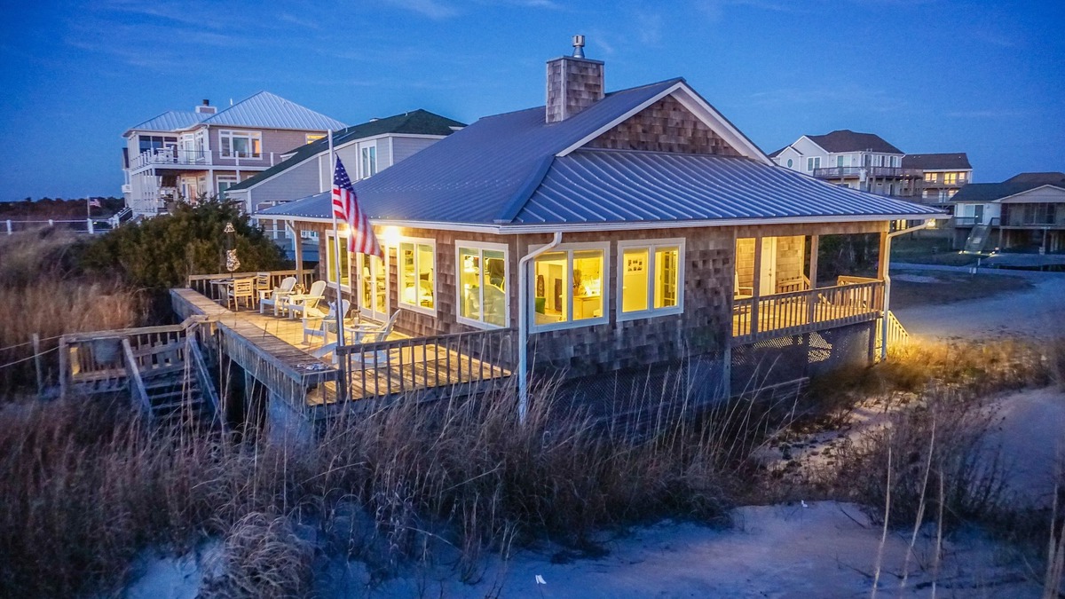 The Point House | Oceanfront and Soundfront @ The Point on Emerald Isle