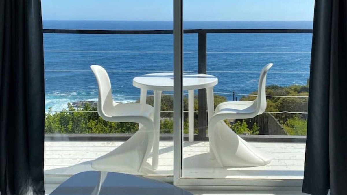 Tunquen Apartment | Oceanfront Apartment Estudio Música