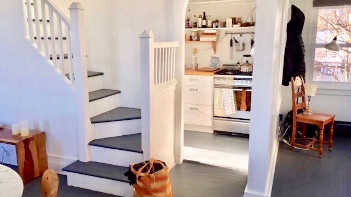 Queens House | Oceanfront Beach Bungalow