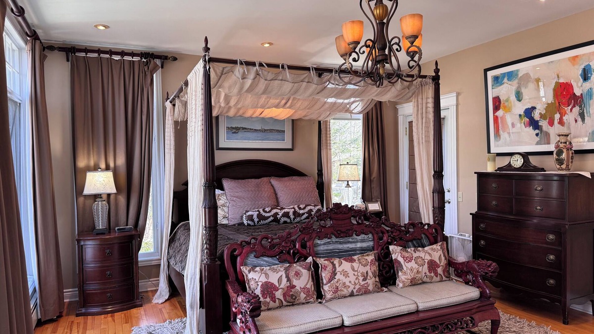 Halifax Apartment | Oceanfront Boutique Style - 10 minutes To Downtown