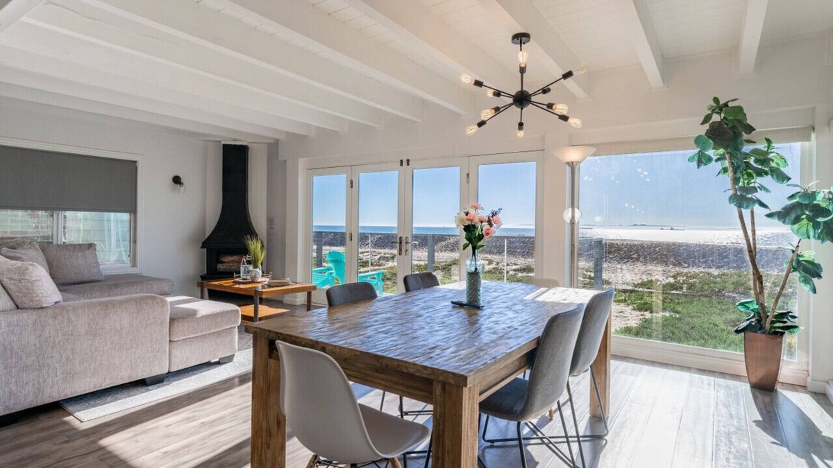 Sunset Beach House | Oceanfront Condos | 2Entries | Views | On The Sand | Pets