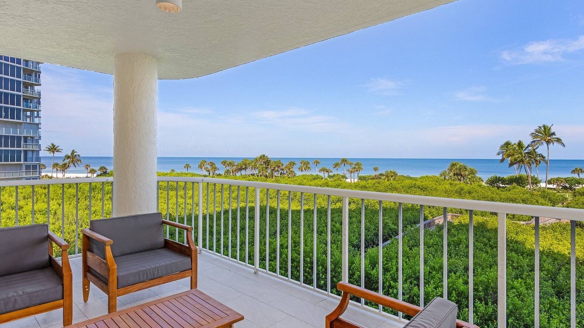 Pelican Bay Condo | Oceanfront Condo in Seagate, the heart of Naples.