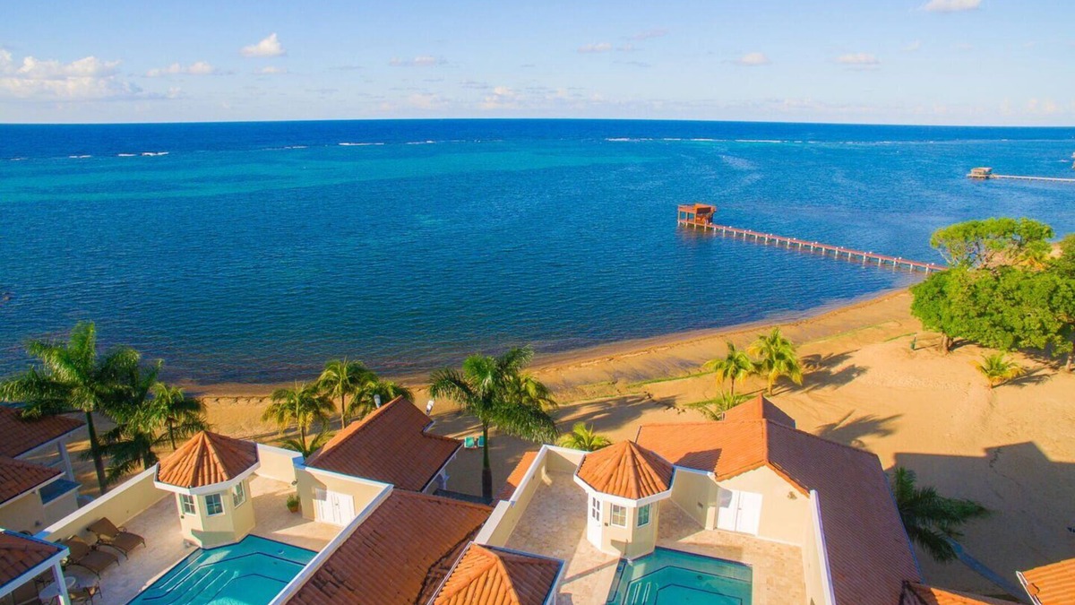 Lawson Rock Condo | Oceanfront condo with private rooftop pool in gated community