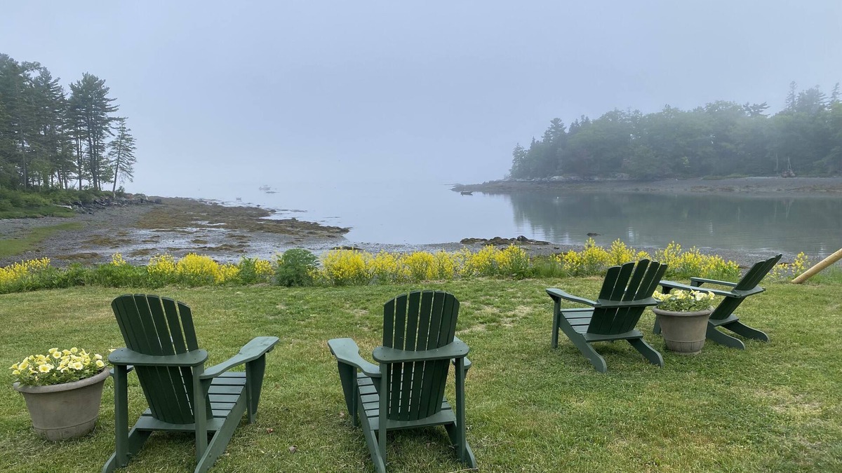 Salsbury Cove Cottage | Oceanfront Cottage at Acadia National Park, Bar Harbor/Lighthouse Cottage