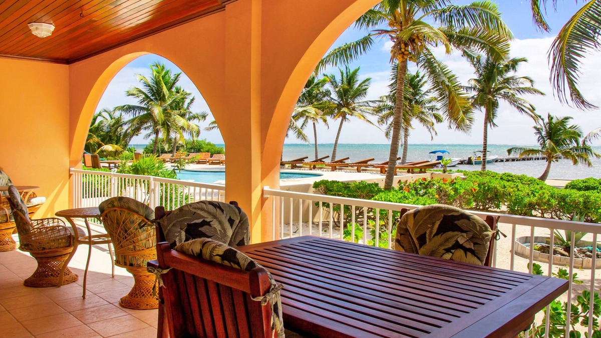 San Pedro Condo | Oceanfront First Floor 2 Bed/2 Bath - Free use of Kayaks
