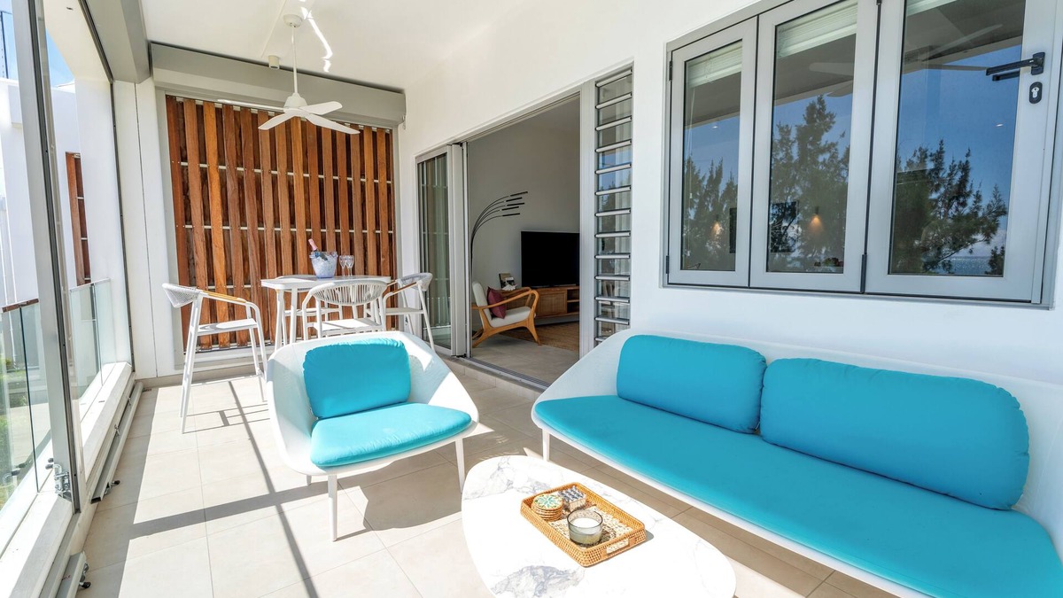 Grand Gaube Apartment | Oceanfront Getaway: Grand Gaube