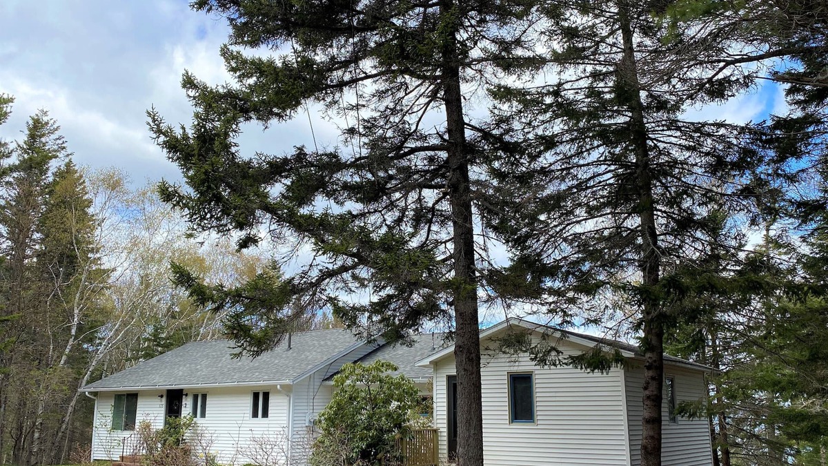 Salsbury Cove House | Oceanfront home only 2 miles to Acadia Natl Park & close to downtown Bar Harbor