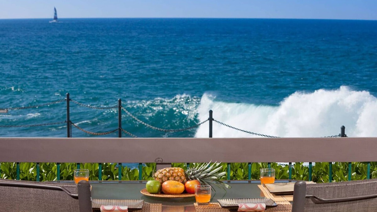 Keauhou Condo | Oceanfront Luxurious Kona Condo at Kanaloa with 2 king beds
