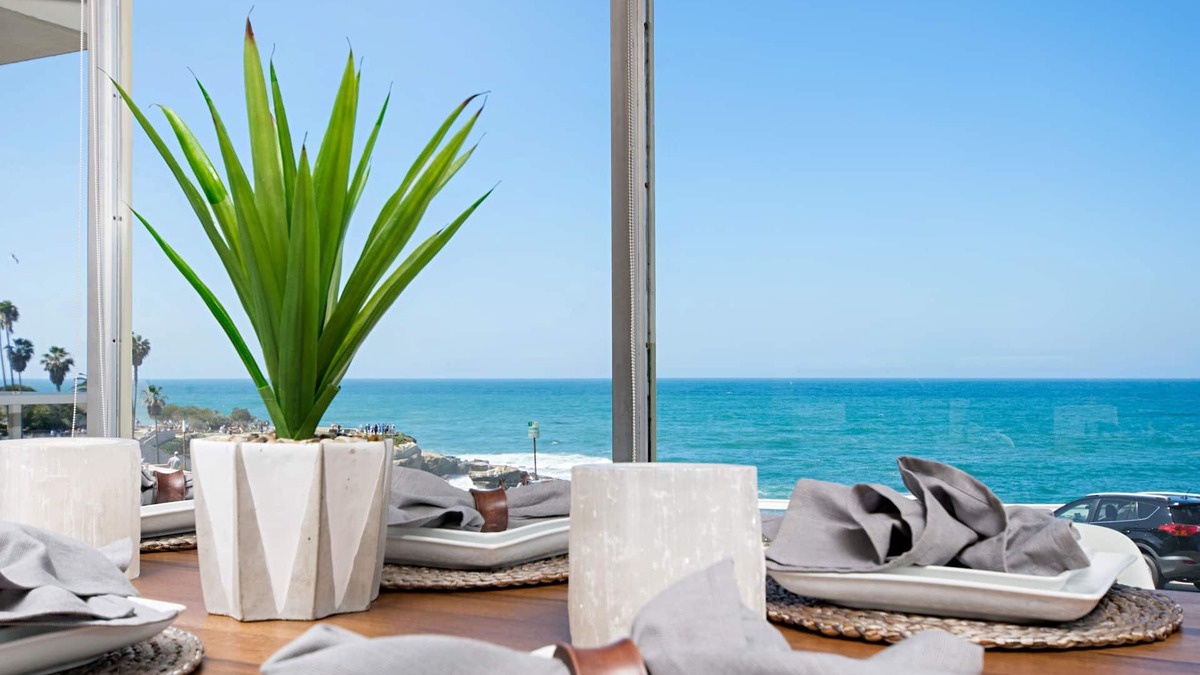 Village of La Jolla Condo | Oceanfront Luxury: Your Seaside Sanctuary in La Jolla