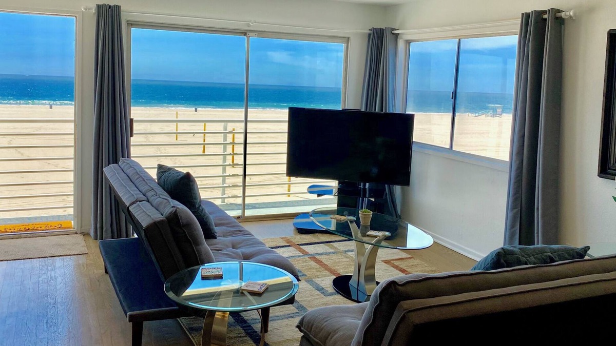 Hermosa Beach Condo | OCEANFRONT! Modern Beach Home on THE STRAND ! Great Rates !