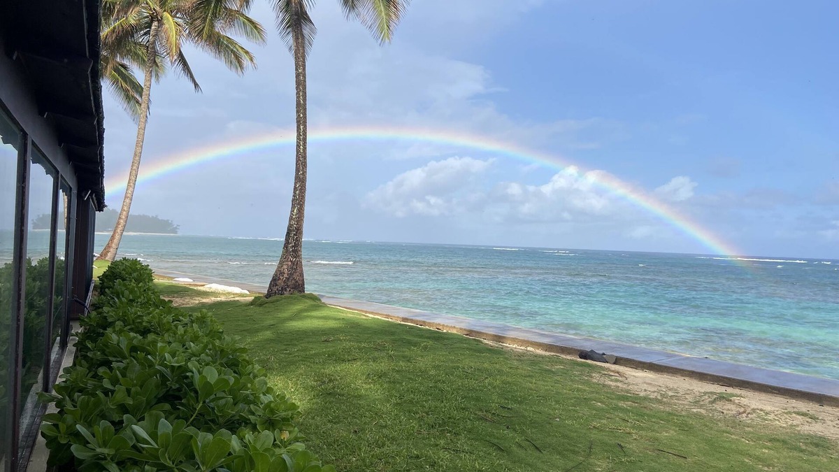 Waialua Condo | Oceanfront-Paradise on the North Shore