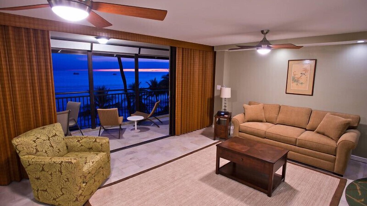 Historic Kailua Village Condo | Oceanfront Paradise In Kailua-Kona -1 Bedroom-2 Bath Condominium