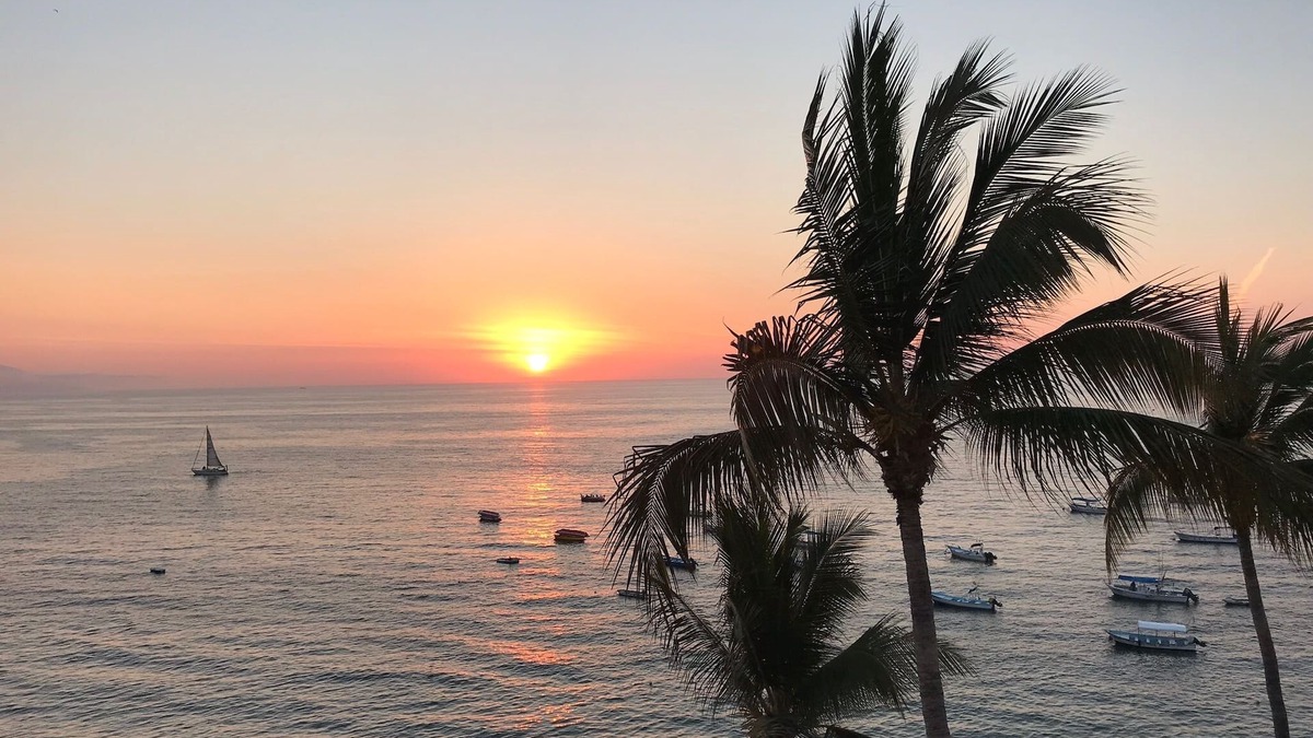 Amapas Condo | Oceanfront Penthouse at La Palapa with unobstructed views of Banderas Bay
