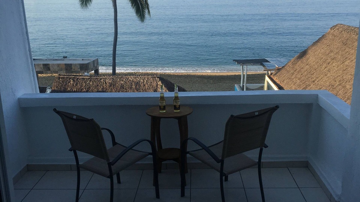Manzanillo Condo | OCEANFRONT! 🏖 PENTHOUSE WITH A VIEW 🐳 🚢