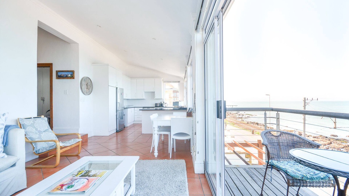 Kalk Bay House | Oceanfront Penthouse