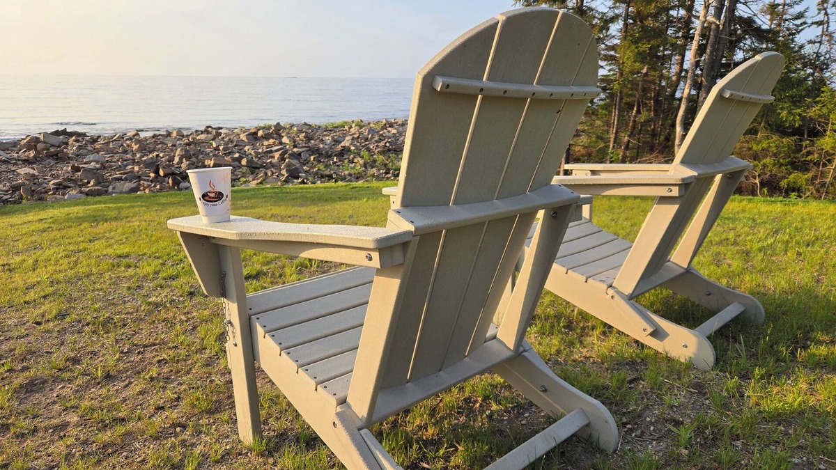 Prospect Harbor House | Oceanfront Prospect Harbor house near Acadia at Schoodic Point