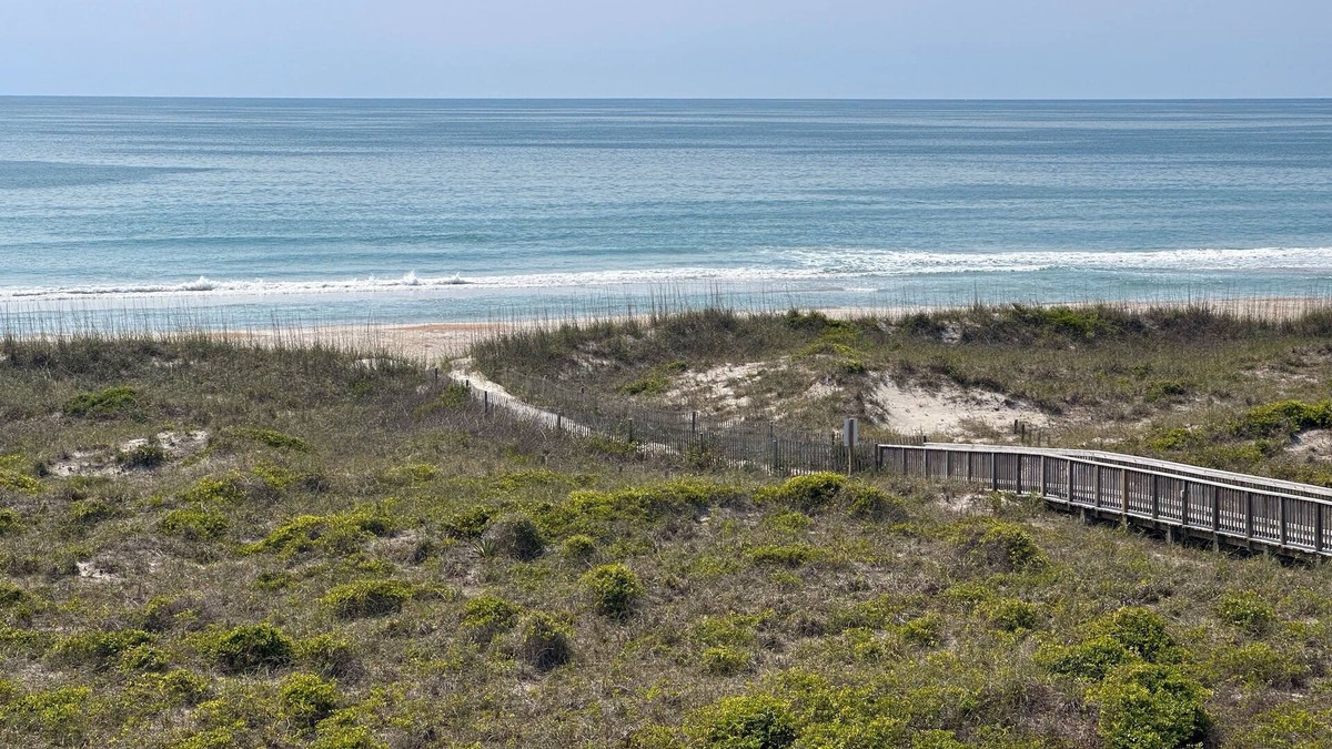 Wrightsville Beach Condo | Oceanfront Spectacular Top FLR 3BDR/3BR Wrightsville Dunes Condo Sleeps 6 adults