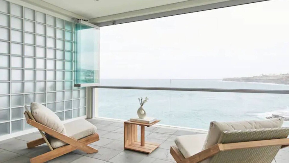 Sydney Apartment | Oceanfront Tamarama Apartment: Best View in Sydney