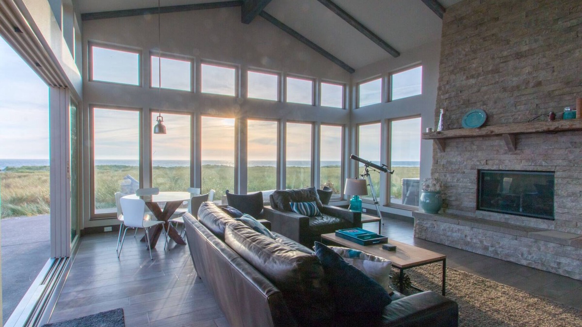 Manzanita House | Oceanfront! - The Oregon Ocean Home