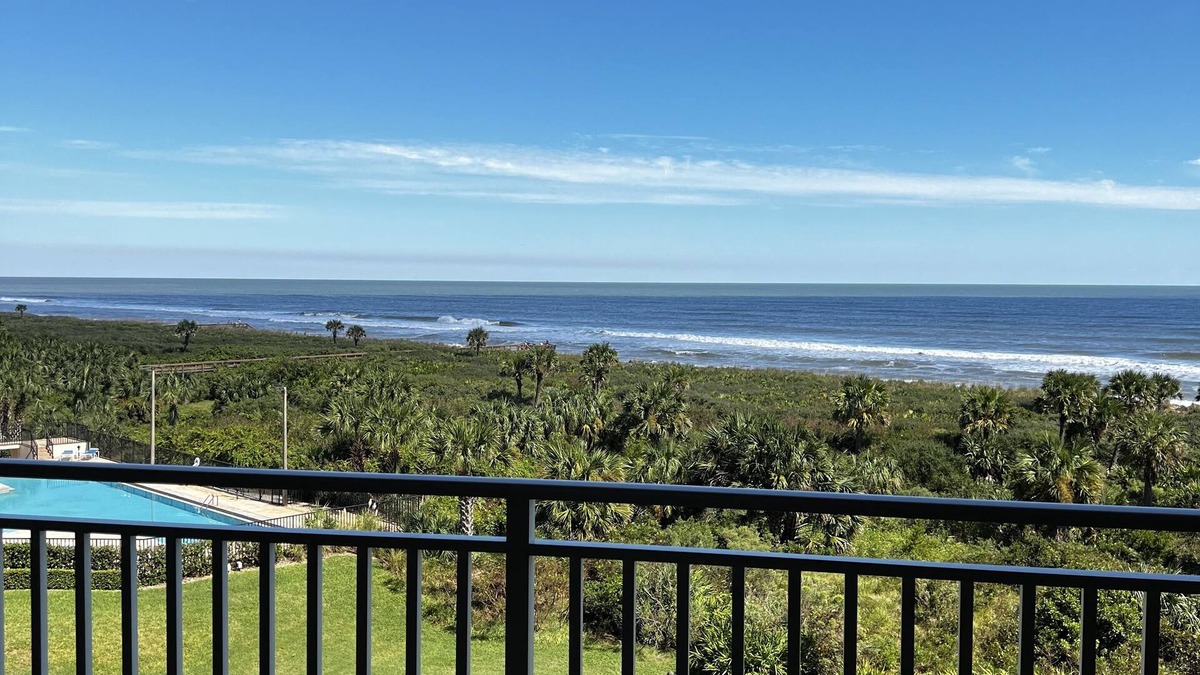 Florida Condo | Oceanfront Tranquility in Surf Club, Intracoastal Access, pools, gym, hot tub