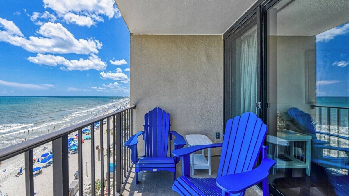 Garden City Condo | Oceanfront Two Bedroom, Two Bath Horizon East Condo