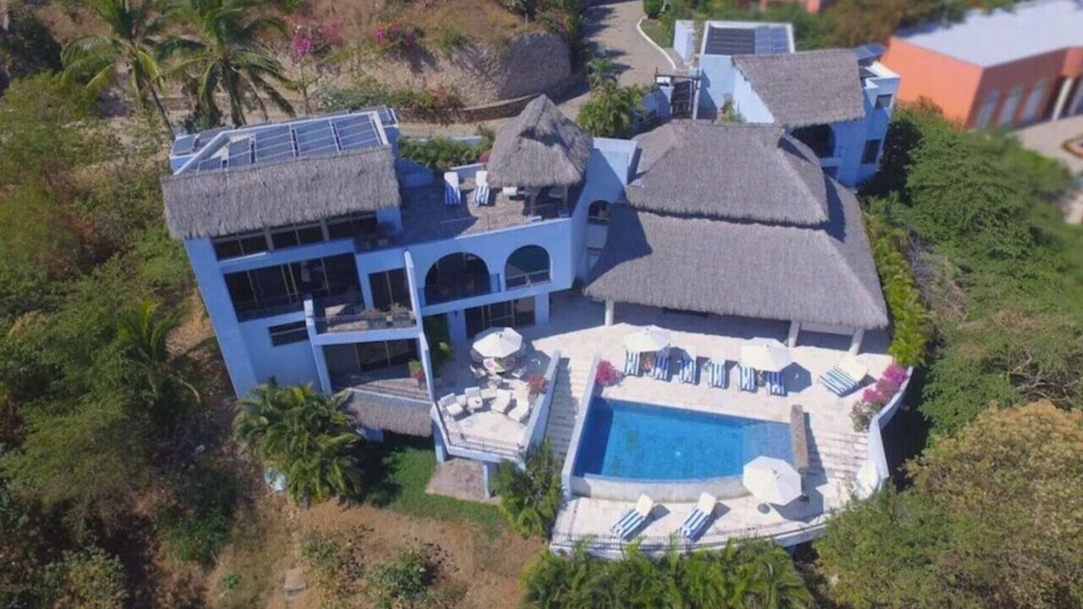 Peninsulas de Santiago Villa | Oceanfront Villa Located in Upscale Community