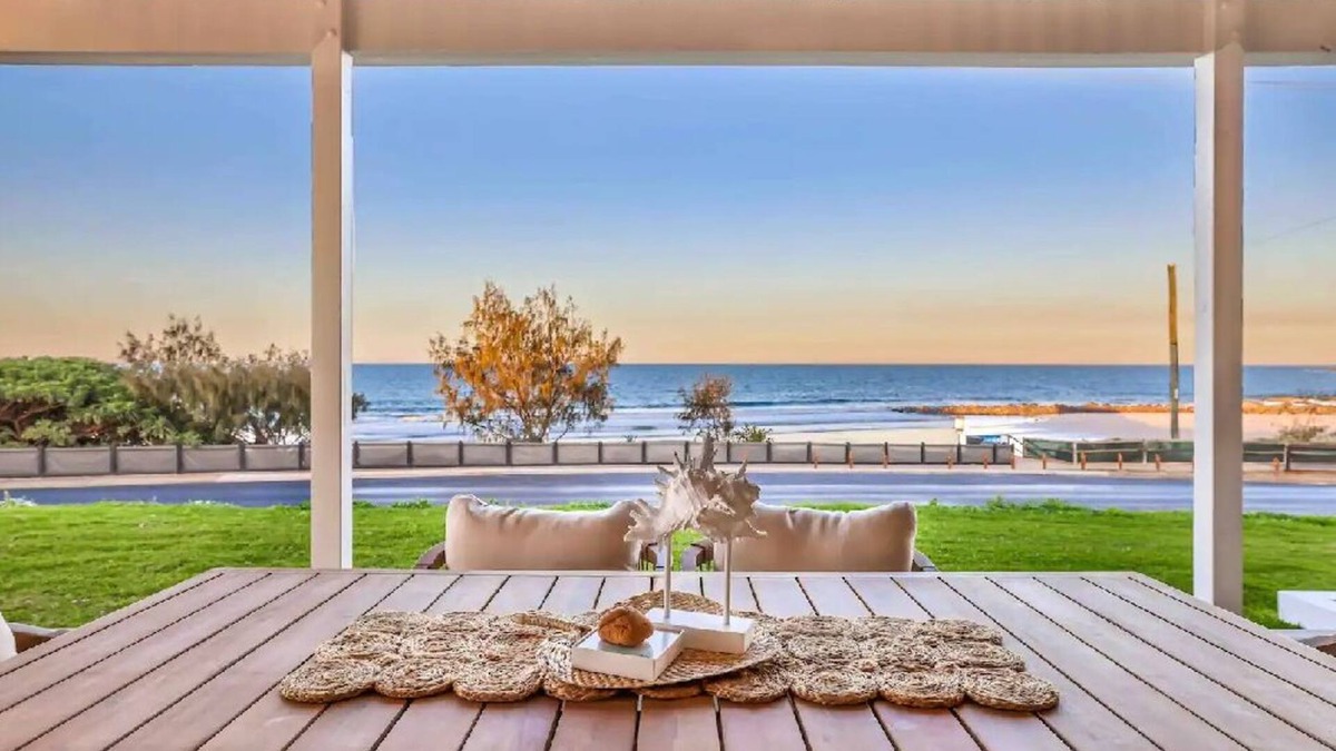 Burnett Heads House | OceanMist Holiday Home - beachfront property!n