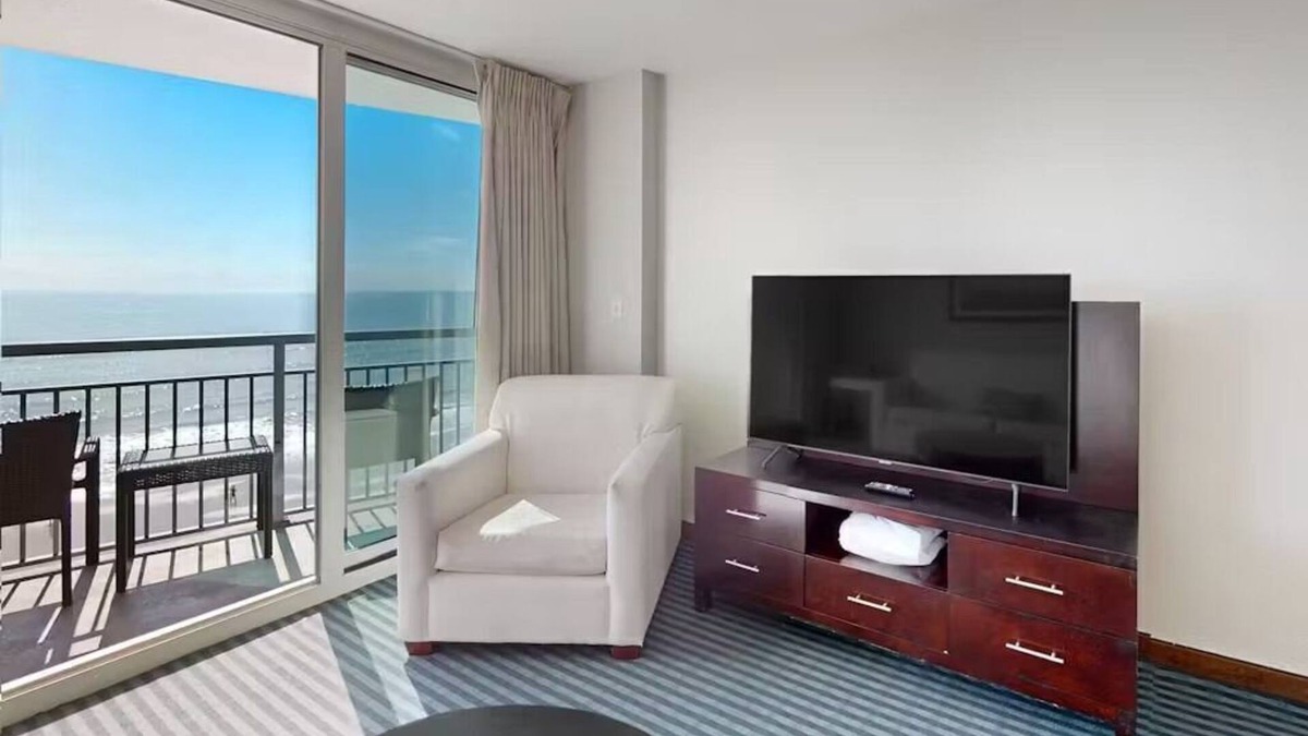 Downtown Myrtle Beach Condo | Oceans One Resort – 11th Floor Oceanfront Luxury Condo