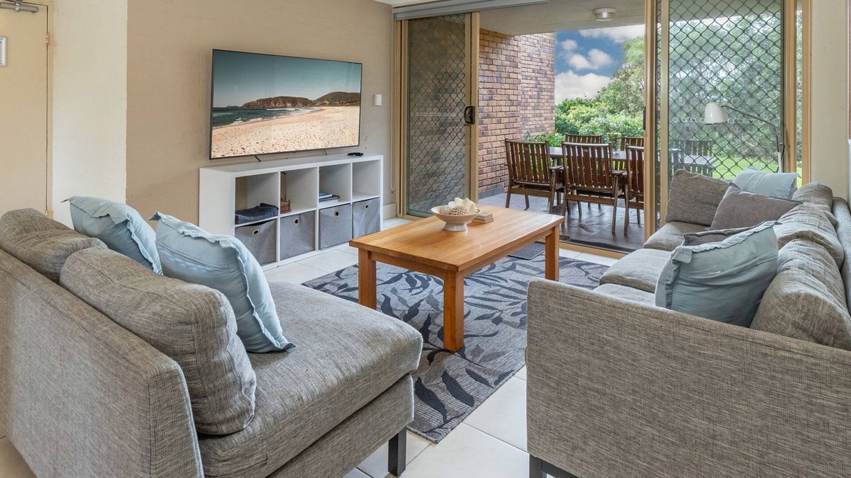 Boomerang Beach Apartment | Oceanside 17 - Breezes