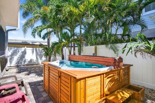 Redington Beach House | Oceanside Beach Cottage