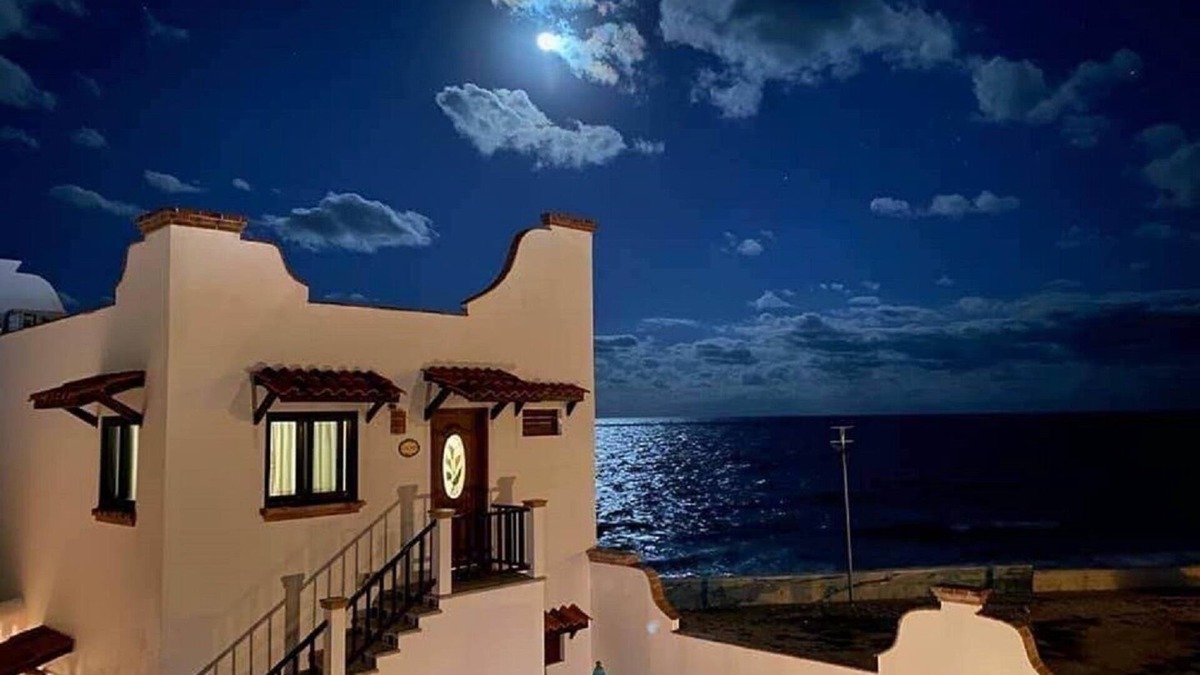 Centro - Supmza 001 Apartment | Oceanside Casita "Xalapa" with a/c and pool 5 min stroll to beach