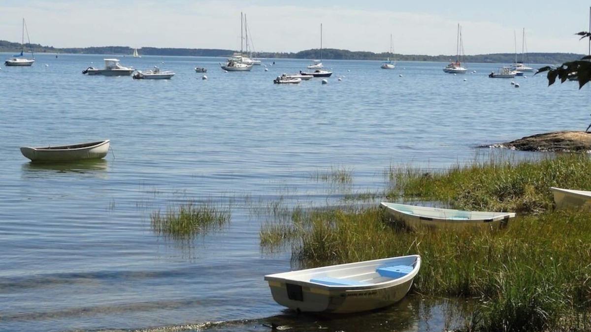 Falmouth Foreside Cottage | Oceanside Cottage On A Beautiful Private Beach - Enjoy Your Maine Vacation!