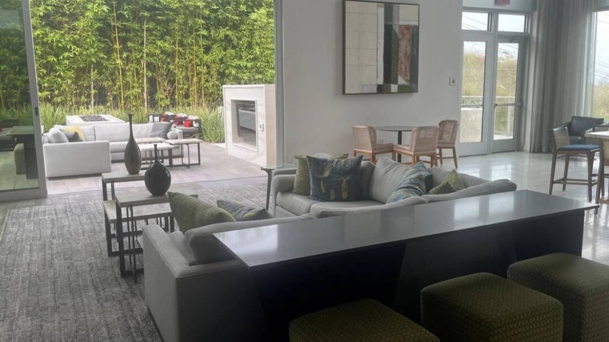 Westchester Apartment | Oceanside Loft