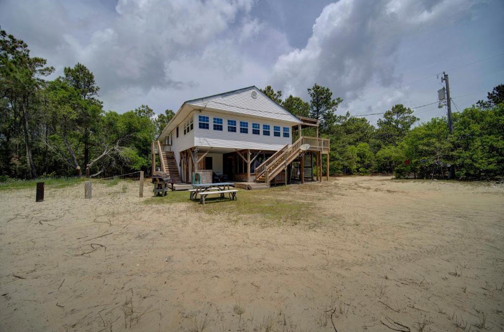 Carova Beach House | Oceanside, Wild Horses, 4x4 area, Secluded, 4x2330, Wild Horse Landing