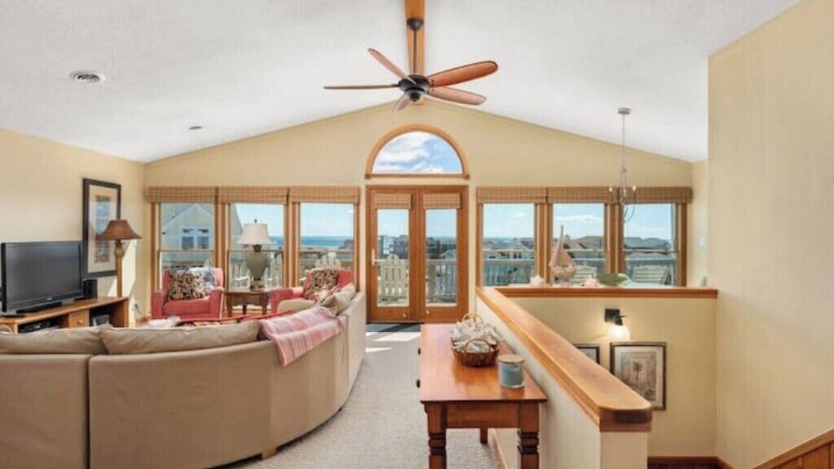 Carolina Dunes House | OceanSound - 500 Feet to the Ocean in Duck, NC!