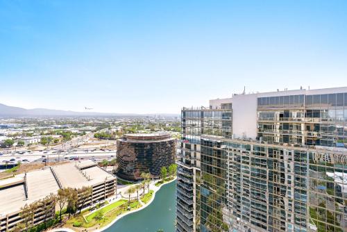 Santa Ana Apartment | Oceanview 25th Floor Luxury Penthouse