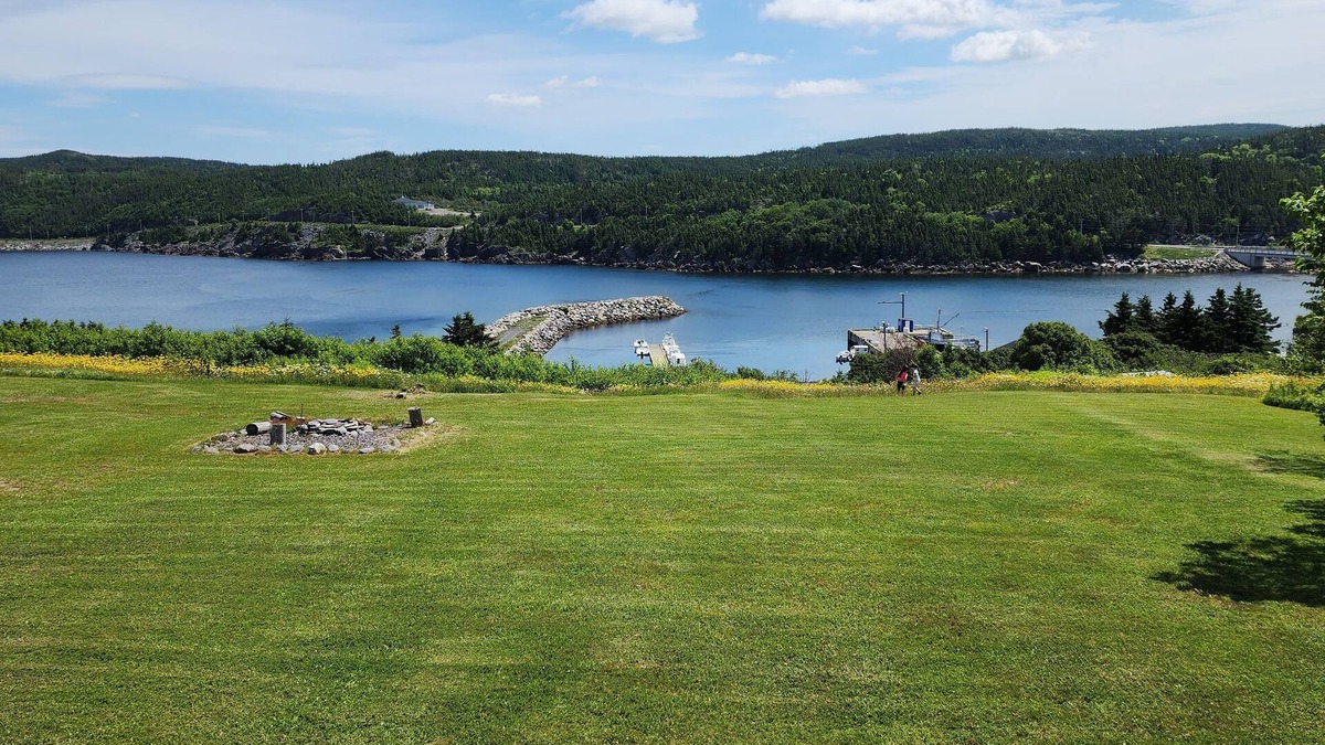 Plate Cove West House | Oceanview 4BR Biscuit Box Home in a Fishing Village Near Bonavista & Trinity