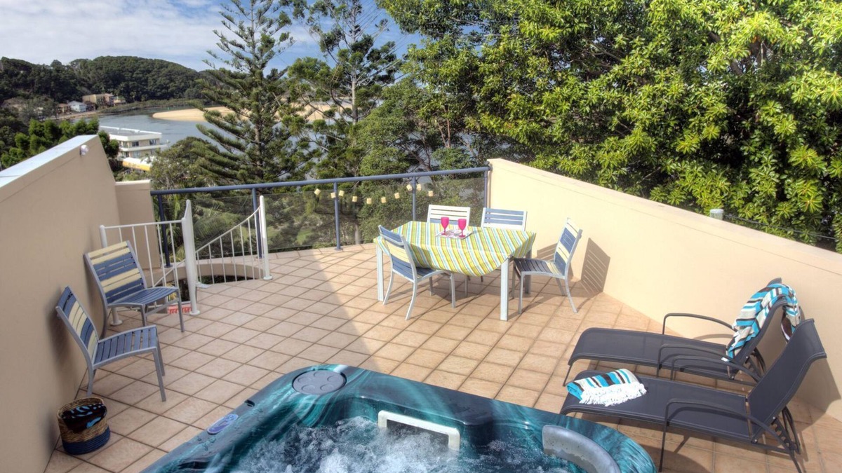 Nambucca Heads Apartment | Oceanview 6 at Nambucca with rooftop tce & spa