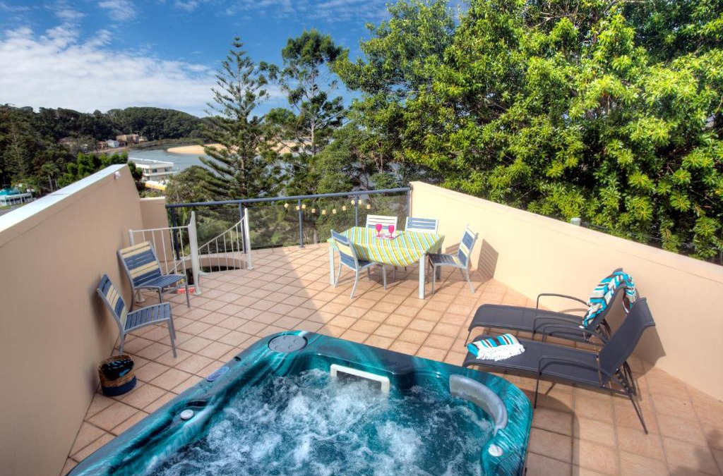 Nambucca Heads Apartment | oceanview 6 with rooftop terrace & spa