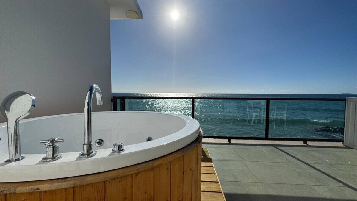 Stella Apartment | Oceanview Family Suite with Jacuzzi on Corcega Beach