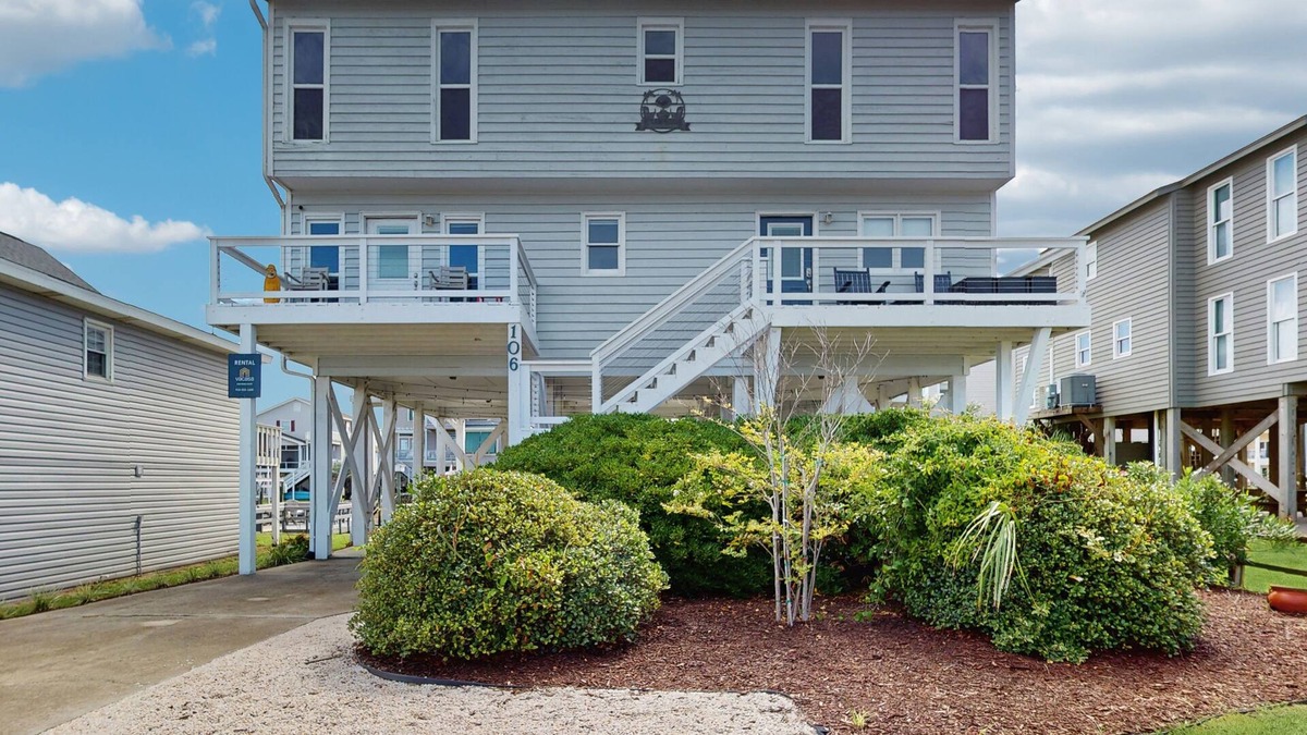 Holden Beach House | Oceanview home with hot tub, boat dock and direct canal access